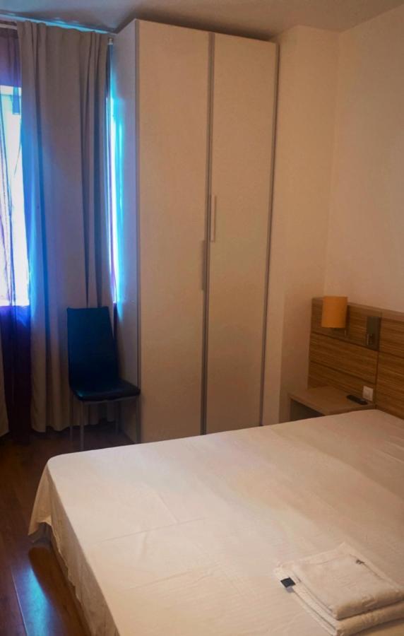 Dmt Apartament Rin Grand ブカレスト エクステリア 写真