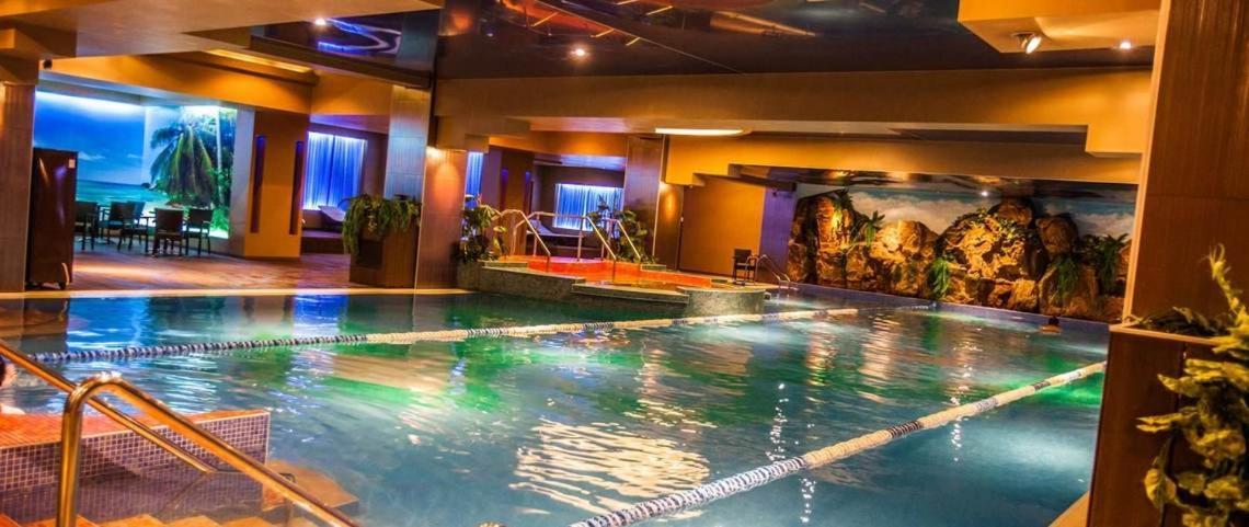 Dmt Apartament Rin Grand ブカレスト エクステリア 写真